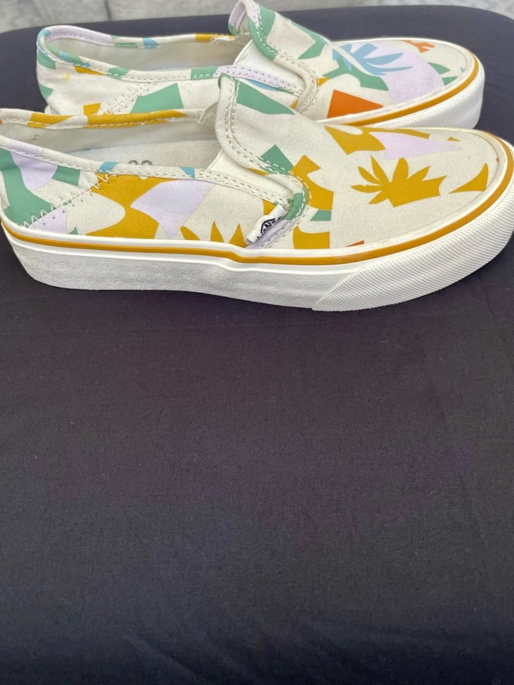 Vans x Leila Hurst Slip-On SF Abstract‎ Leaf Sneakers - Size 5